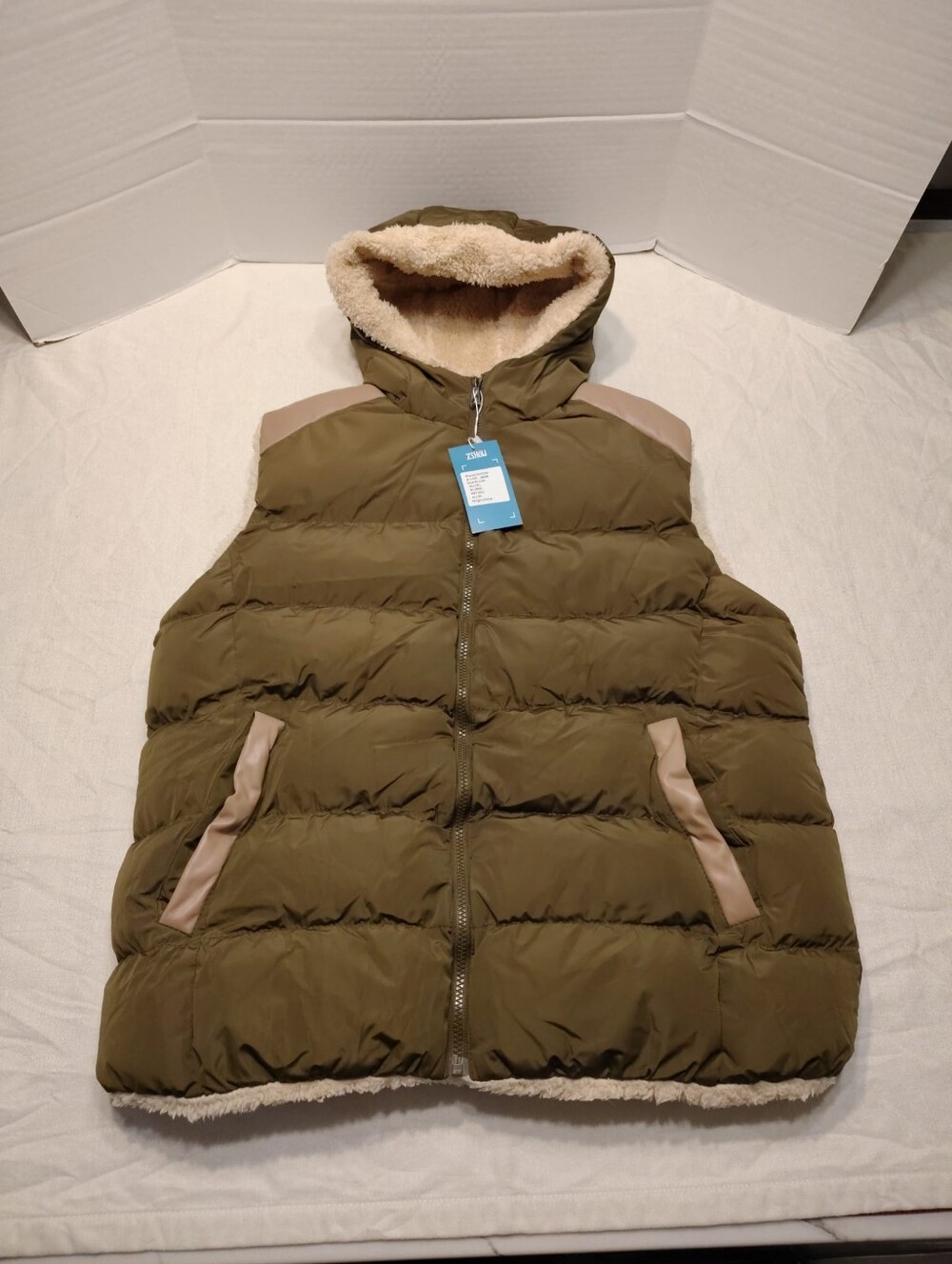 ( NEW ) Zshow Vest Lined Fleece, Women - LARGE Hooded Puffer Vest